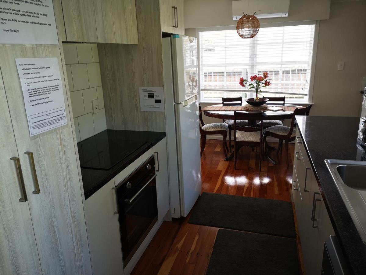 Cheerful 4 Bedroom Holiday Home Rotorua Exterior photo